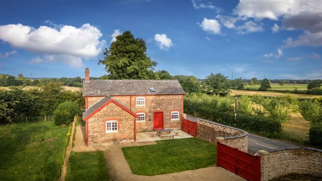 Hempfield Stables, photograph 5