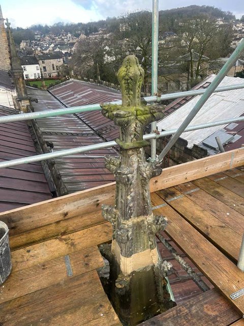 Kendal Parish Church — Pinnacles, photograph 2